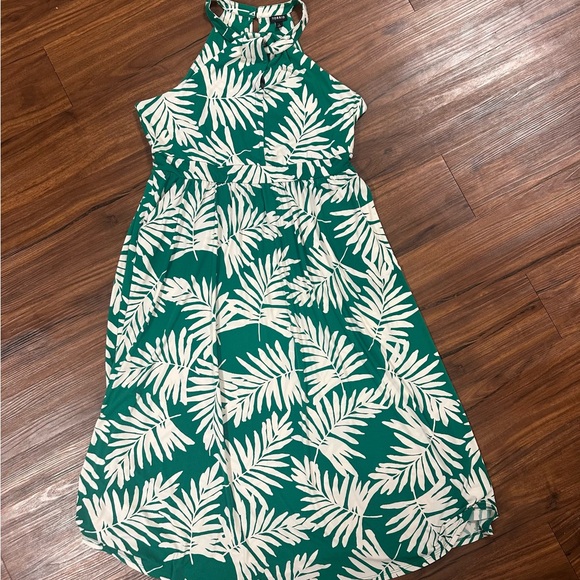 torrid Dresses & Skirts - Torrid Green and White Leaf Print Kids Dress
